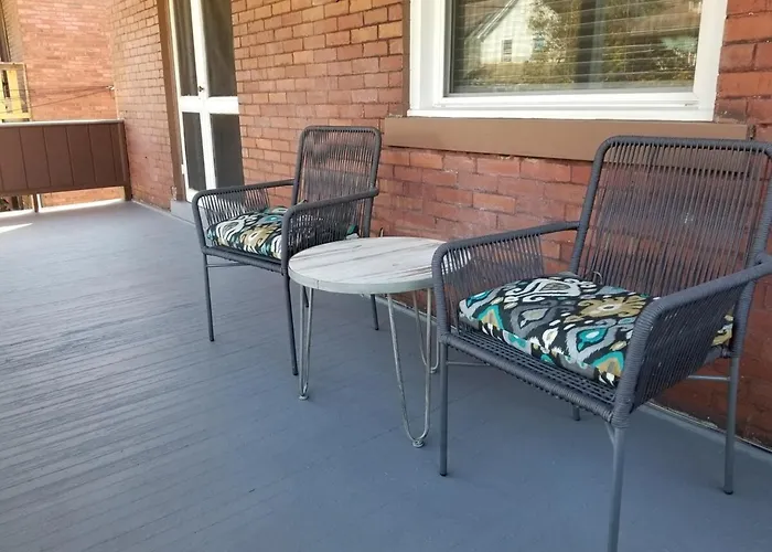 Holiday home Spacious & Clean 3br 2 Balconies Parking